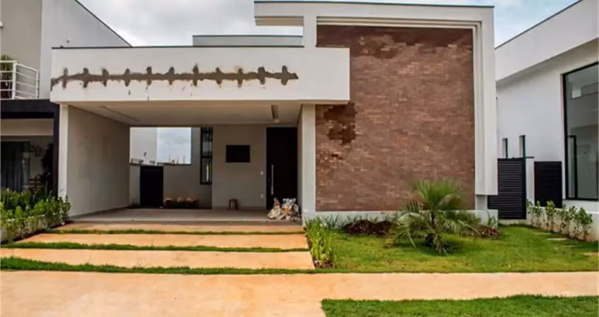Casa  à venda com 3 quartos, sendo 3 suítes,  no condomínio residencial central parque, salto - sp