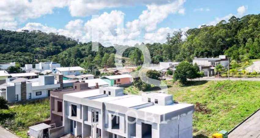Sobrado de 02 dormitórios no Parque dos Pinheiros em Flores da Cunha