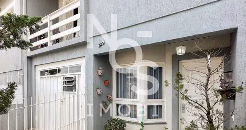 Sobrado de 03 dormitórios localizado no bairro santa lúcia