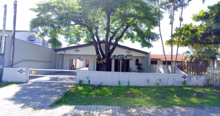 Casa Térrea em Guaratuba/PR 3 quartos, Edicula com Churrasqueira