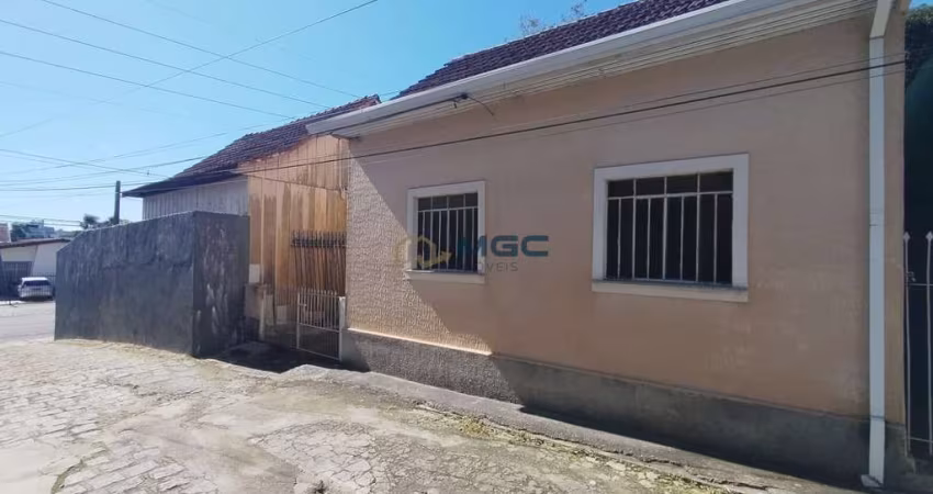 Casa à venda no bairro Vila Izabel - Curitiba/PR