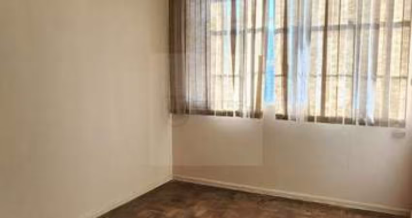 Sala comercial com 2 slas, cozinha e WC, no centro prox pça  Rui Barbosa.