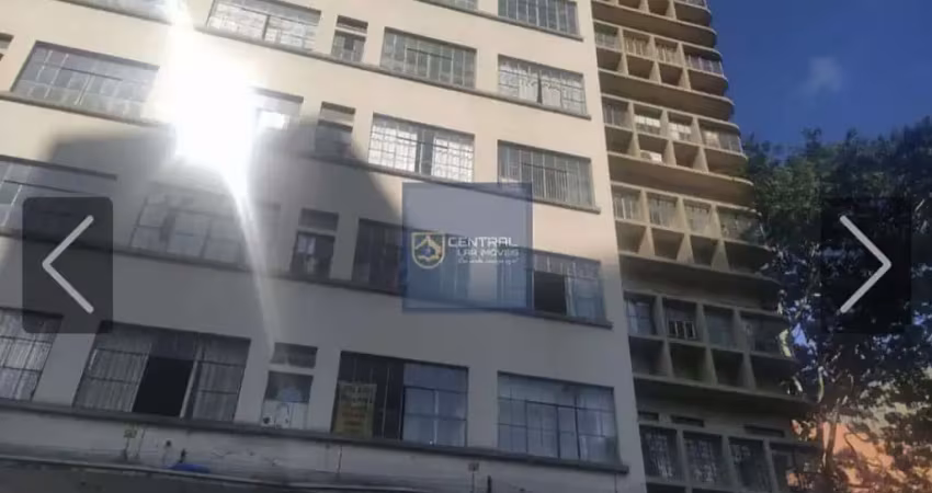 Sala comercial com 2 slas, cozinha e wc, no centro prox pça  rui barbosa.