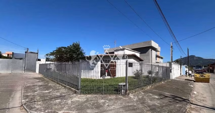 Casa padrão à Venda, Sumaré, Caraguatatuba, SP