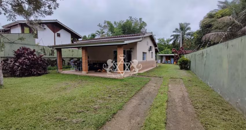 Casa de Praia 02 DORMITÓRIOS (sendo 1 suíte), ampo terreno 492m², à VENDA, Bairro Capricórnio II, C