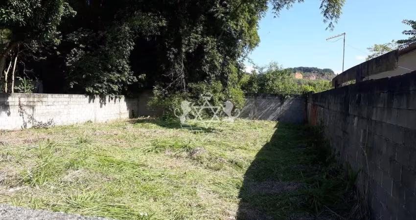 Ótima oportunidade de terreno à venda para morar ou investir c/ 364 m2 no bairro do Getuba em Carag