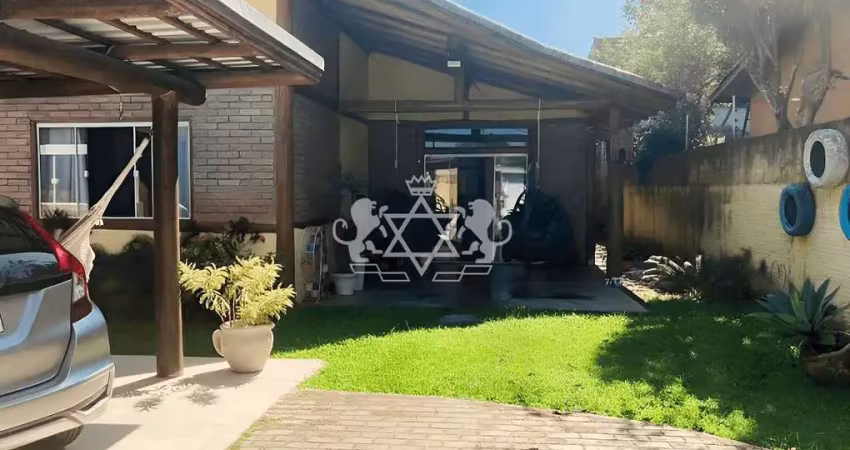 Casa à venda no Bairro Pontal de Santa Marina, Caraguatatuba, SP