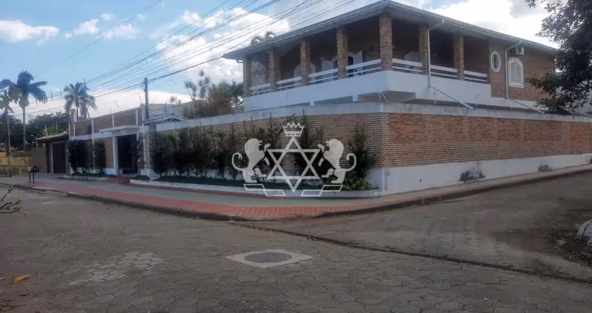 Maravilhoso Sobrado à venda na Praia do Indaiá, Bairro Indaiá, na Caraguatatuba, Litoral Norte do E