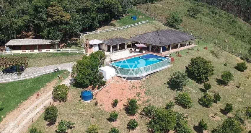 Maravilhoso Sítio à Venda, no bairro tranquilo do Cedro, no Município de Paraibuna, Próximo a Praia