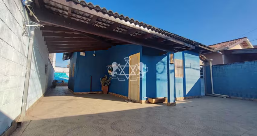 Casa 03 DORMITÓRIOS (sendo 01 suíte) para VENDA no Bairro Golfinhos, Caraguatatuba, SP - Piscina e