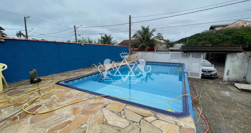 Casa à venda, Jardim do Sol, Caraguatatuba, SP a 500 metros da Praia Massaguacu.