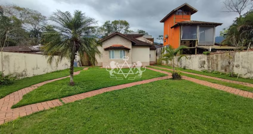 Casa a venda no condomínio Mar Verde, praia da Mococa em Caraguatatuba - Terreno de 420m²