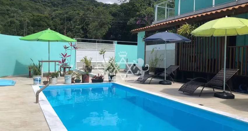 Casa com 4 quartos à venda na Praia da Lagoinha, Ubatuba 