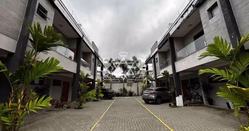 Casa sobrado triplex a venda, 100 metros da praia, vista mar, 2 suítes, massaguaçu, caraguatatuba,