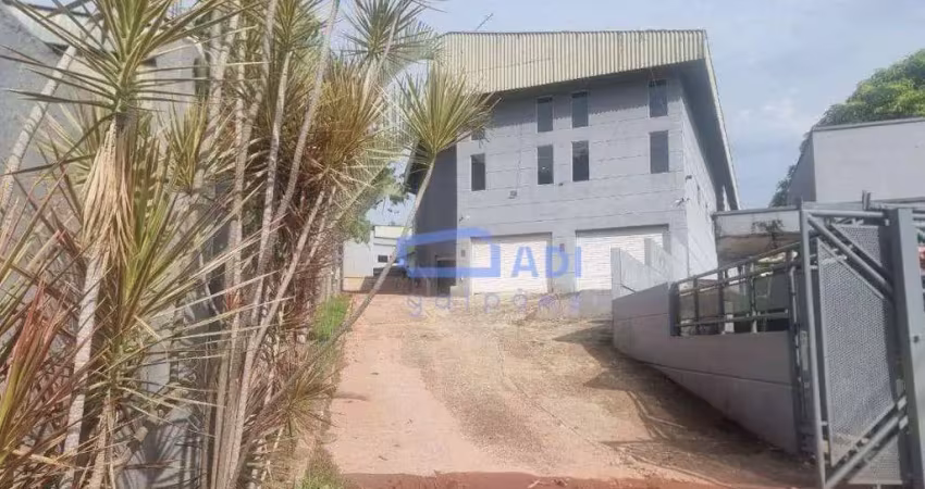 Galpão 3.721 m² com 2 docas e pé direito 9 m – cajamar