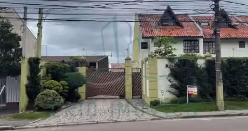 Casa em condomínio fechado com 3 quartos para alugar na Avenida Três Marias, São Braz, Curitiba