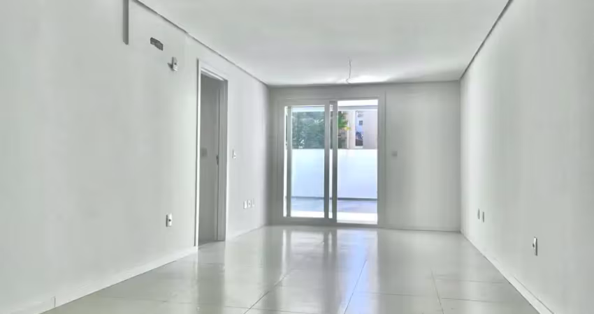 Apartamento com terraço e 3 dormitórios no pio X