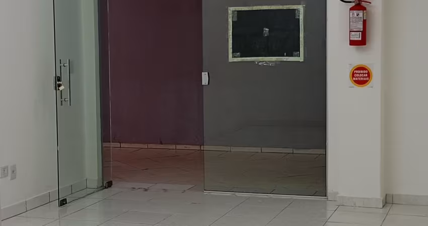 Sala Comercial bem localizada no Centro/Camboriú.