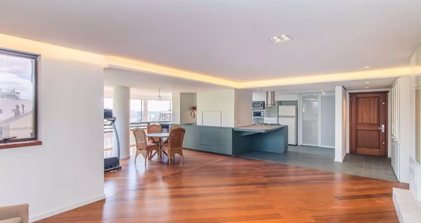Apartamento para venda  no Bairro Moinhos de Vento em Porto Alegre
