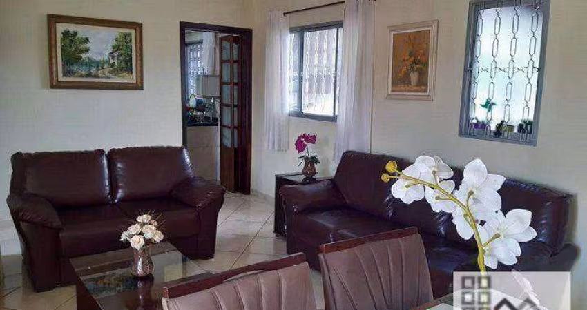Casa Sobrado 3 Dormitórios (256m²), 2 Suítes, 4 Vagas. Vista panorâmica para a Pedra Grande