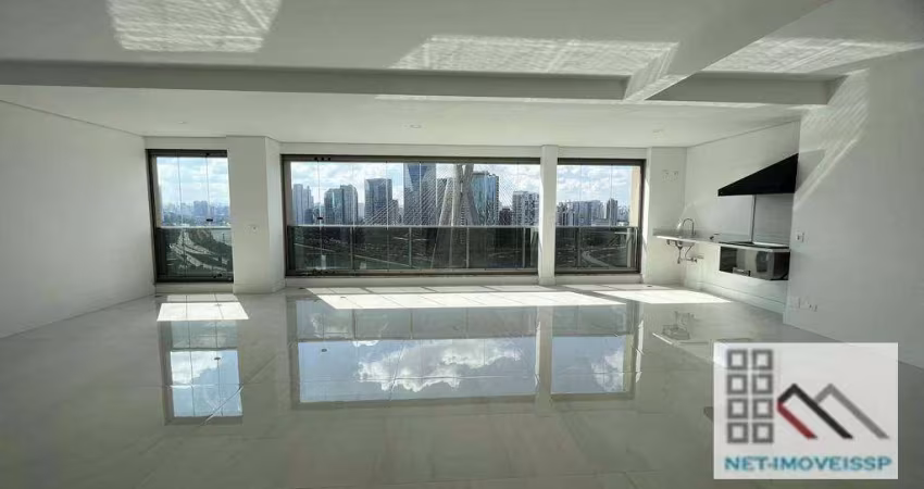 Apartamento 3 e 4 Dormitórios (211m³), 3 e 4 Suítes, Varanda, 2 Vagas.  Em frente ao maior cartão postal de São Paulo