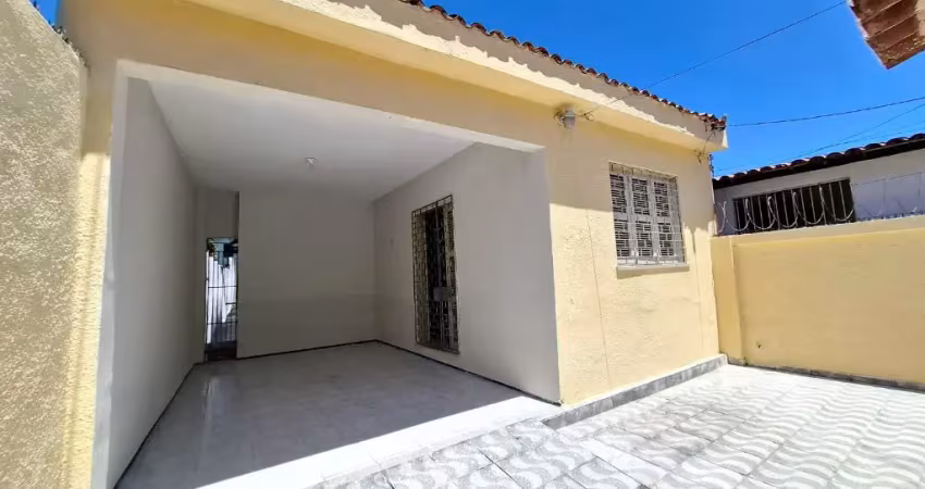 Oportunidade única – casa plana no montese com terreno amplo em bairro comercial!