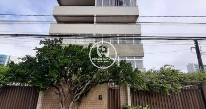 Ampla cobertura com vista mar em Candeias, no Edf. Alice Balbina