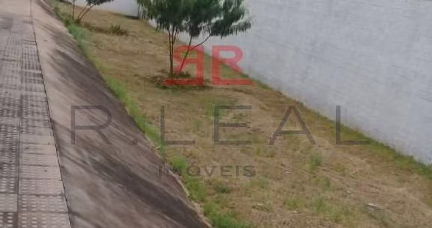 Lote para construção comercial na Vila Cardia