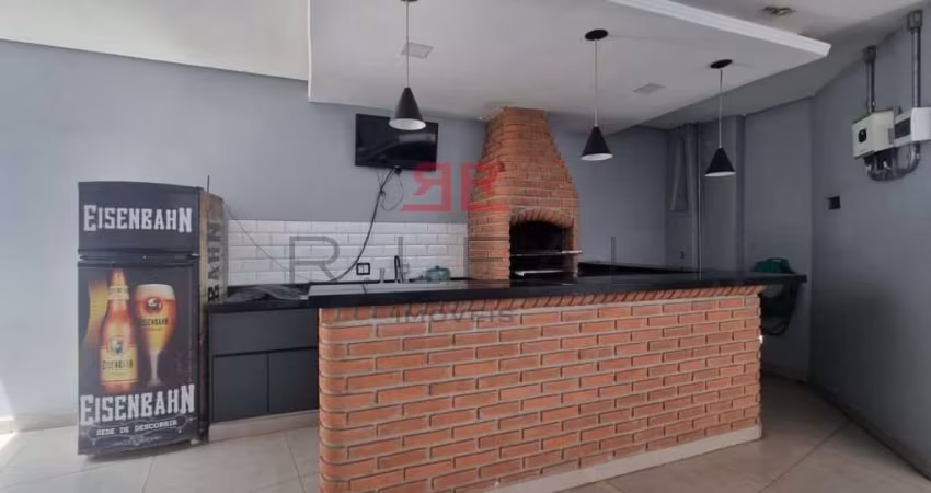 Casa de esquina com salão comercial