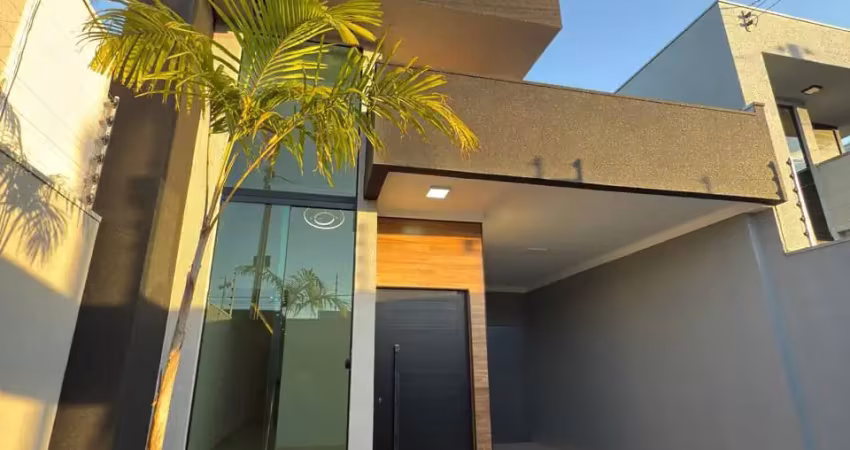 Casa a venda no cerejeiras / piscina com hidro e aquecimento  lote de 176m2