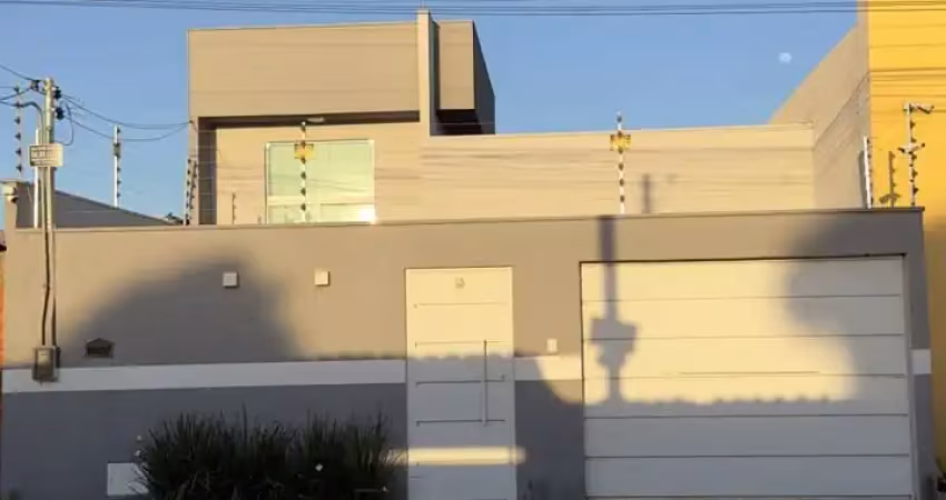 Casa no calixtolandia  área do terreno 184 metros  área construída 120 metros