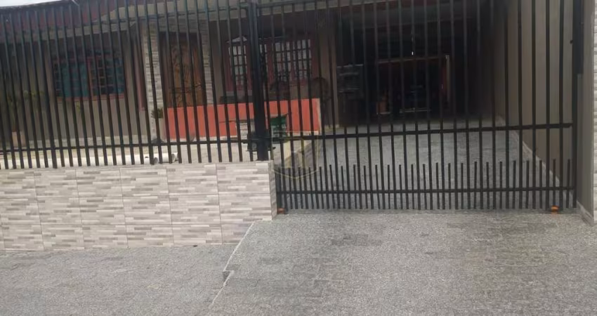Casa para Venda em Guarapuava, Boqueirão, 3 dormitórios, 1 banheiro, 3 vagas