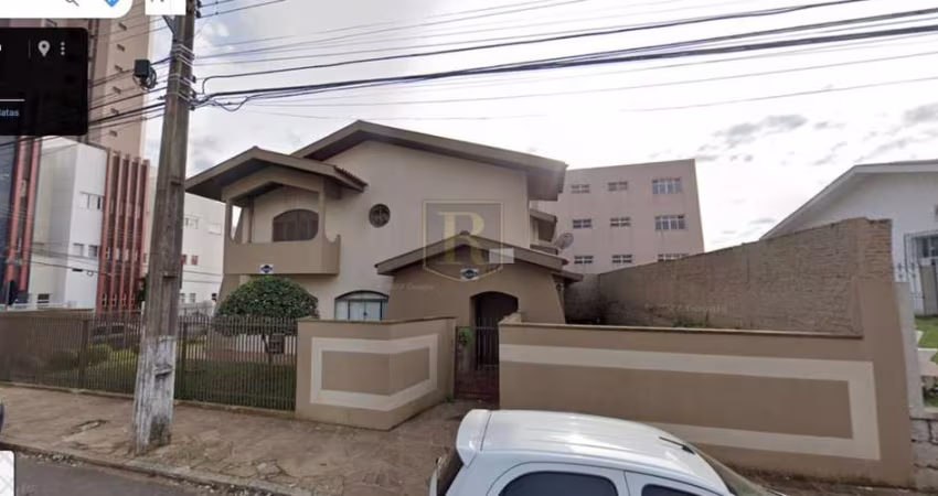 Sobrado para Venda em Guarapuava, Centro, 5 dormitórios, 1 suíte, 3 vagas