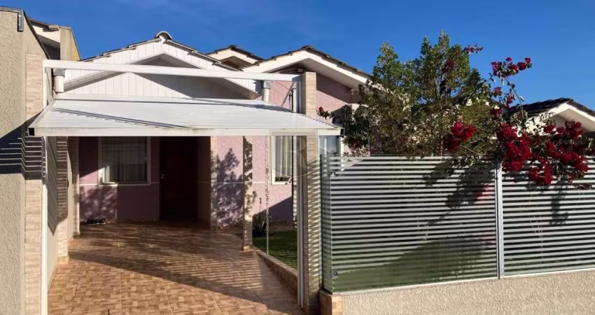 Casa para Venda em Guarapuava, Vila Bela, 2 dormitórios, 1 banheiro, 1 vaga