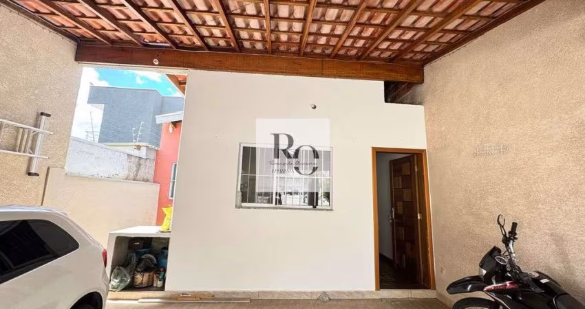 São duas casas total 4 dormitórios (1suíte) 198 metros construídos
