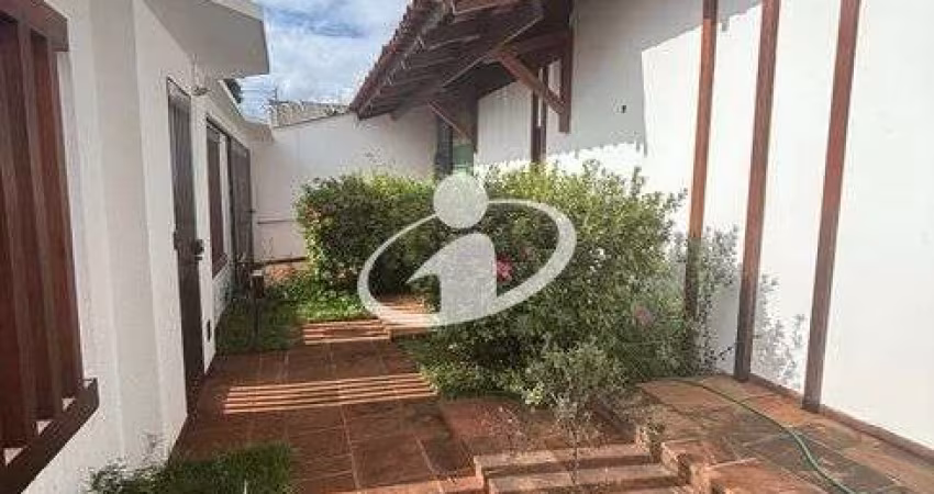 Casa comercial para alugar no Martins, Uberlândia 