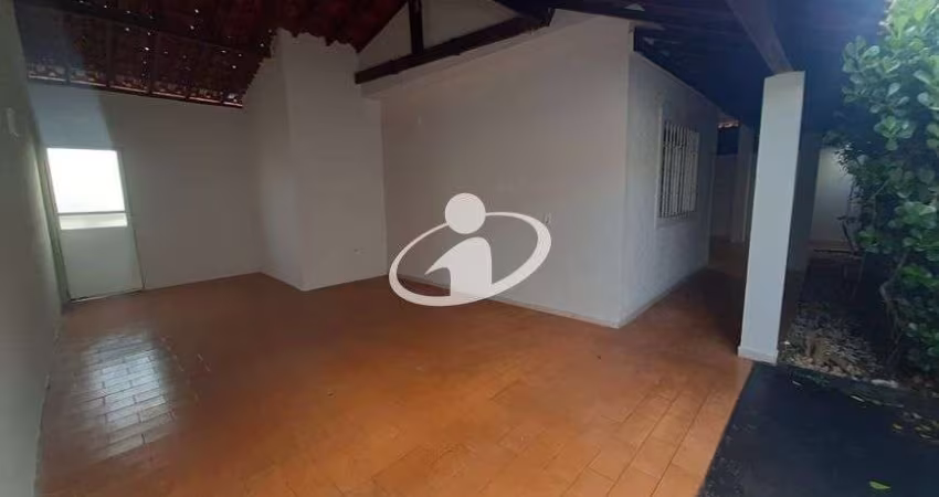Casa com 6 quartos para alugar no Tabajaras, Uberlândia 