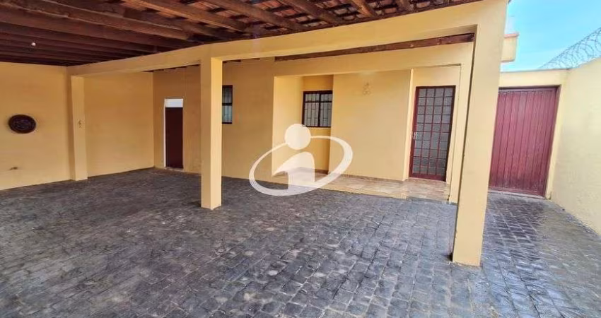 Casa com 3 quartos para alugar no Santa Mônica, Uberlândia 
