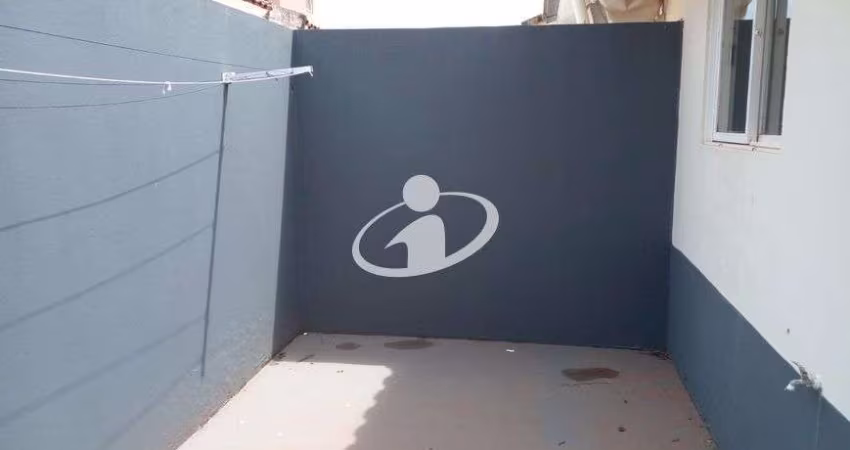 Casa em condomínio fechado com 3 quartos para alugar no Jardim Karaíba, Uberlândia 