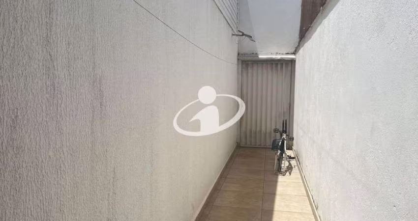 Casa em condomínio fechado com 3 quartos à venda no Aclimação, Uberlândia 