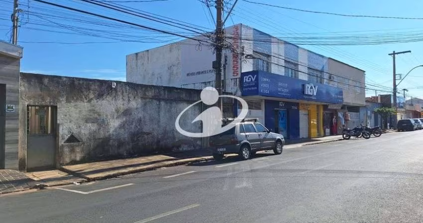 Casa com 3 quartos à venda no Martins, Uberlândia 