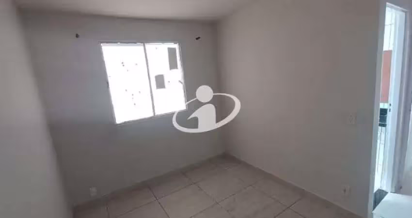 Casa com 3 quartos para alugar no Alto Umuarama, Uberlândia 