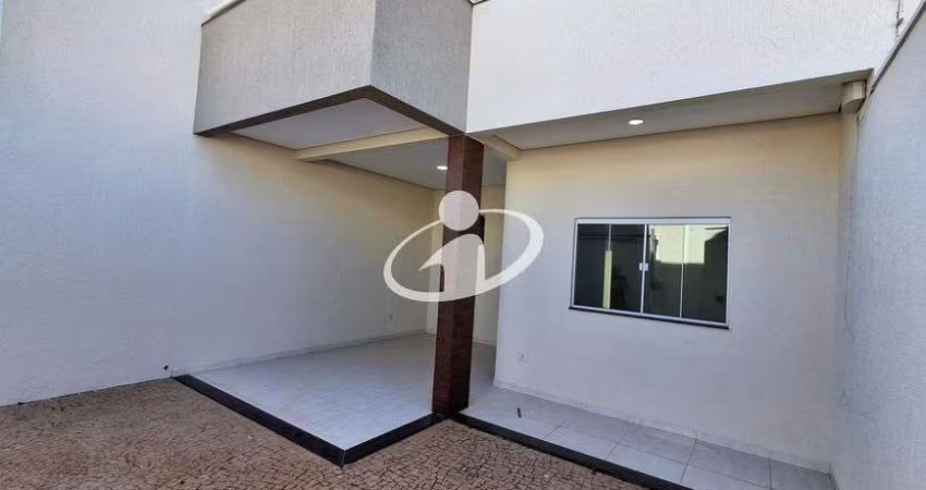 Casa com 3 quartos para alugar no Alto Umuarama, Uberlândia 