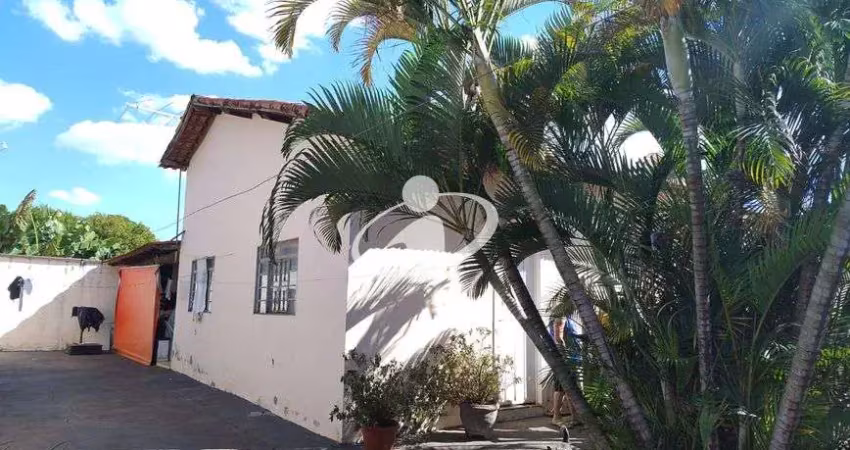 Casa com 4 quartos à venda no Jardim Ipanema I, Uberlândia 