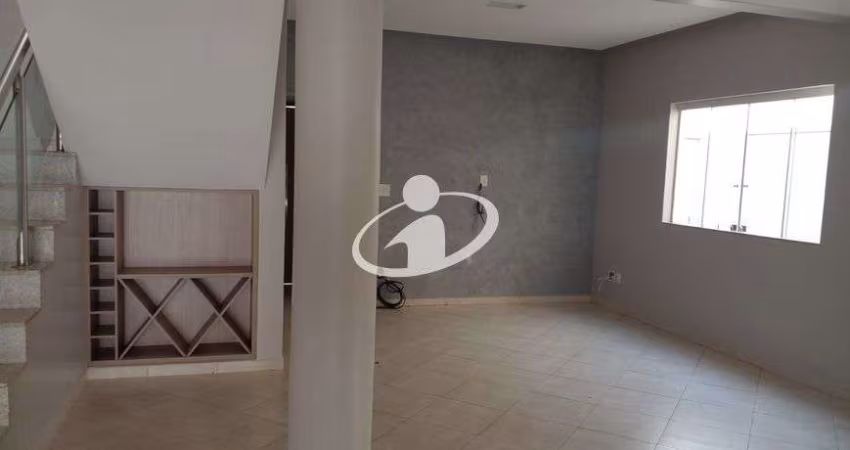 Casa em condomínio fechado com 4 quartos para alugar no Aclimação, Uberlândia 