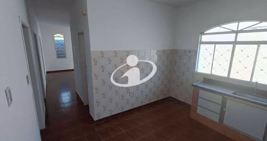 Casa com 3 quartos para alugar no Presidente Roosevelt, Uberlândia 
