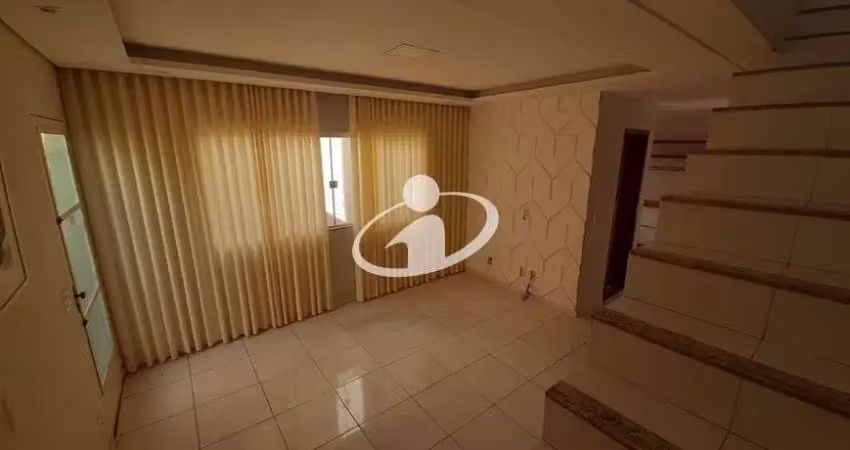 Casa com 3 quartos para alugar no Nova Uberlândia, Uberlândia 