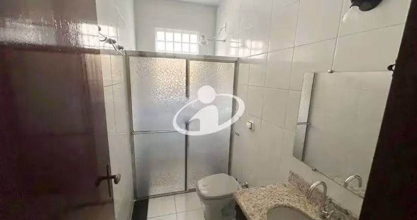 Casa com 3 quartos para alugar no Jardim Patrícia, Uberlândia 