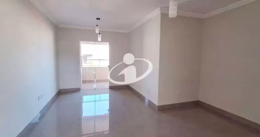 Apartamento com 3 quartos para alugar no Brasil, Uberlândia 