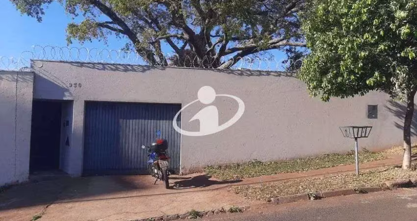 Casa com 2 quartos para alugar no Morada da Colina, Uberlândia 